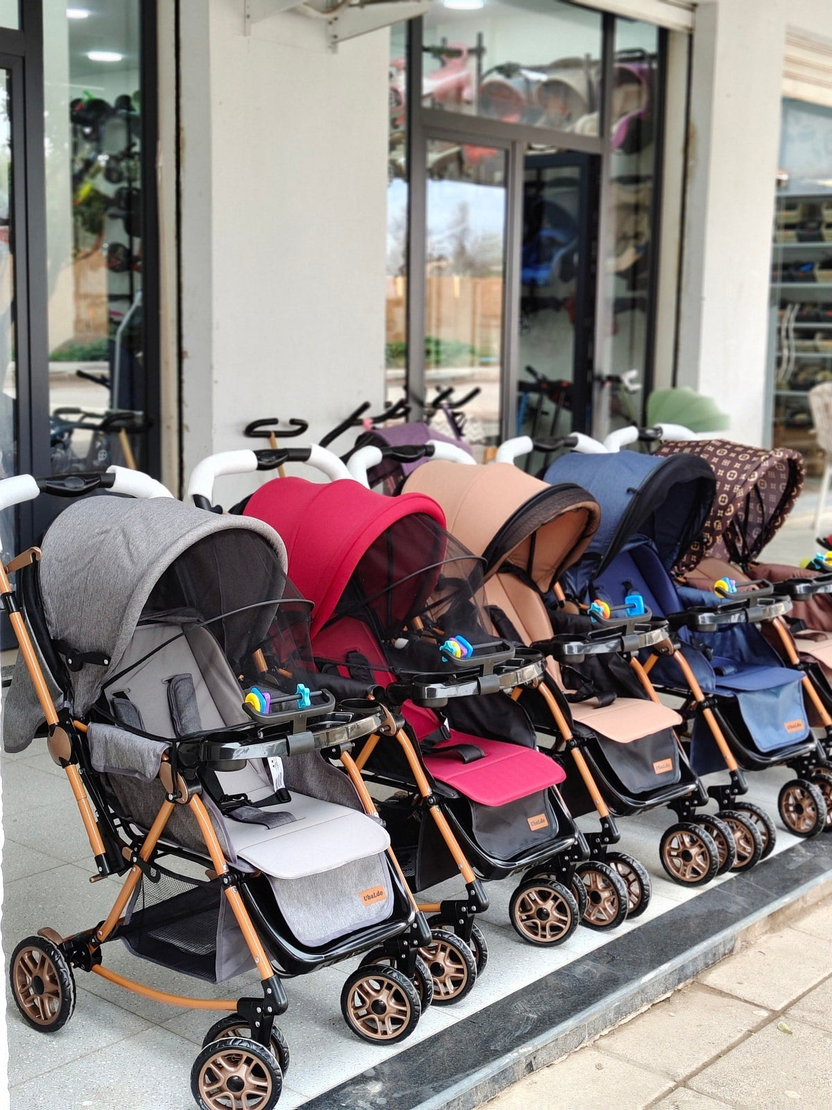 poussette 3 en 1 reversible balançoire Ubaldoo 21800da