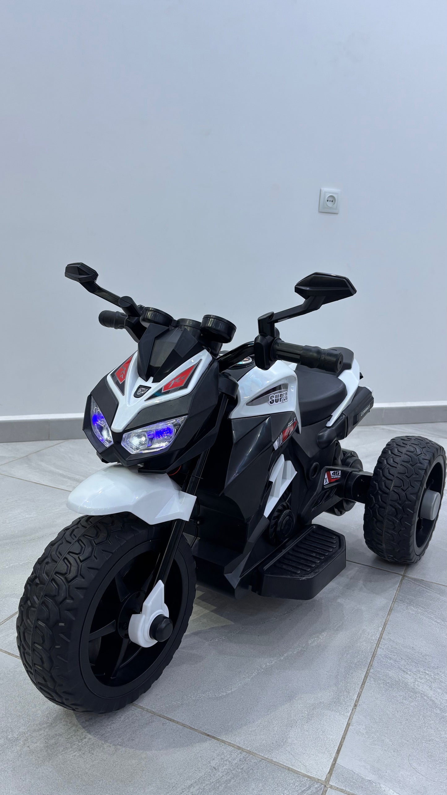 MOTO Z1000 ELECTRIQUE  / 35000DA /LIVERAISON 69 WILLAYA MOTO ELECTRIQUE POUR ENFANT/