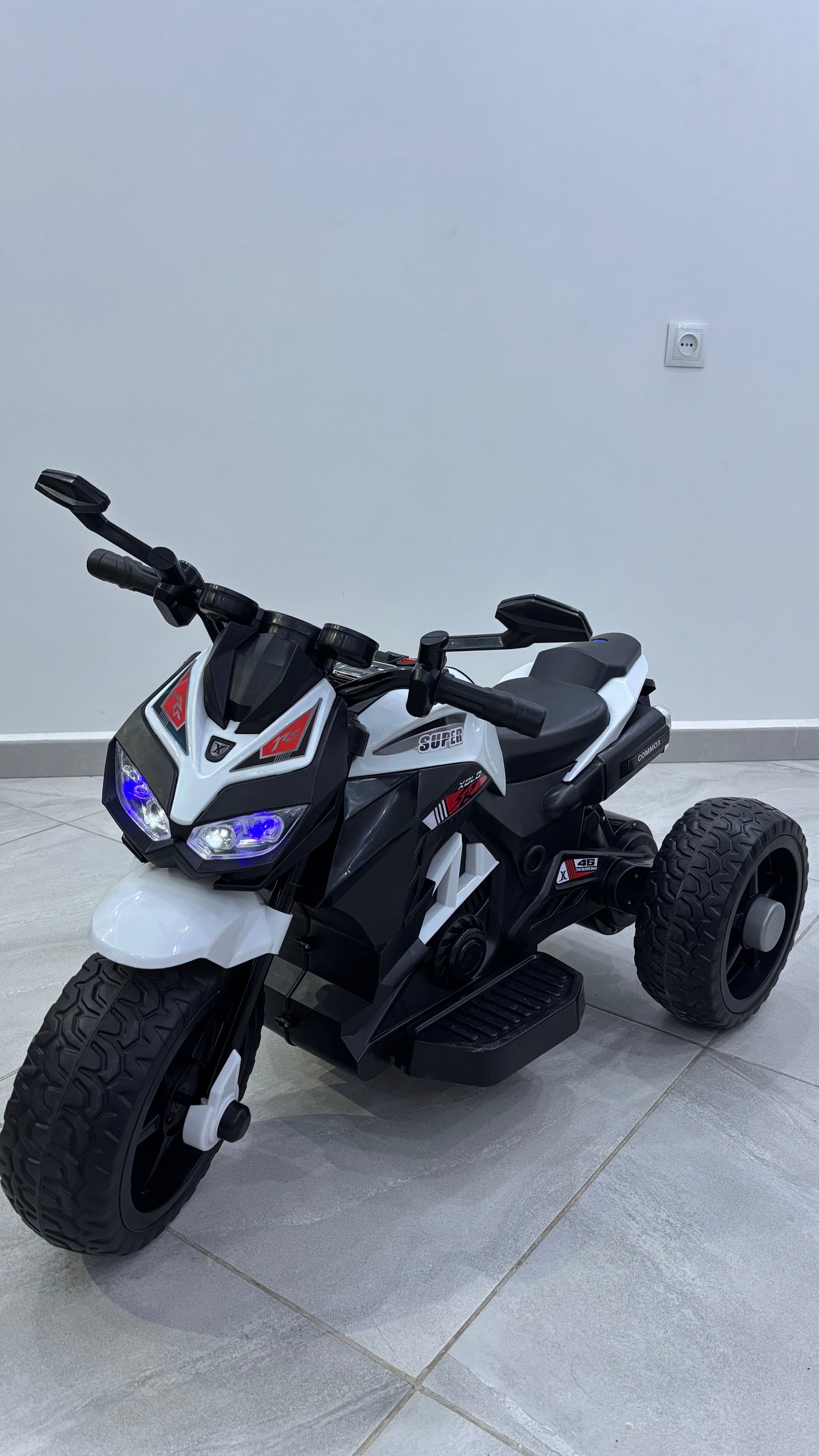 MOTO Z1000 ELECTRIQUE  / 35000DA /LIVERAISON 69 WILLAYA MOTO ELECTRIQUE POUR ENFANT/
