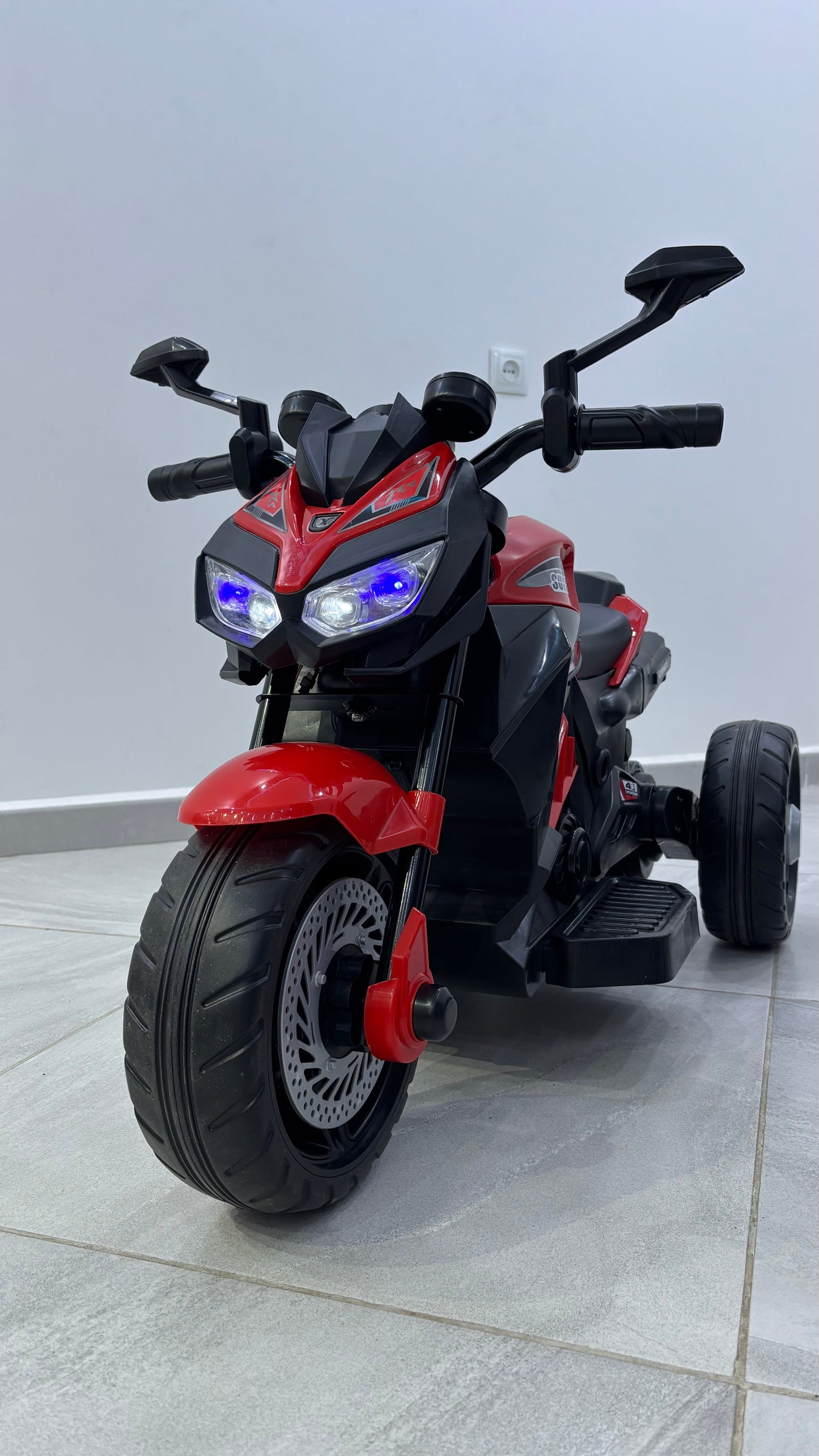 MOTO Z1000 ELECTRIQUE  / 35000DA /LIVERAISON 69 WILLAYA MOTO ELECTRIQUE POUR ENFANT/