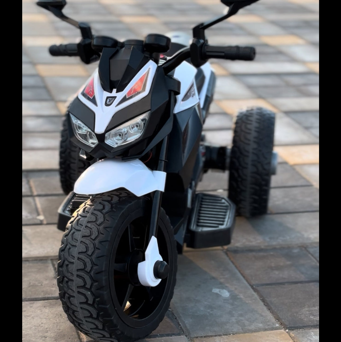 MOTO Z1000 ELECTRIQUE  / 35000DA /LIVERAISON 69 WILLAYA MOTO ELECTRIQUE POUR ENFANT/